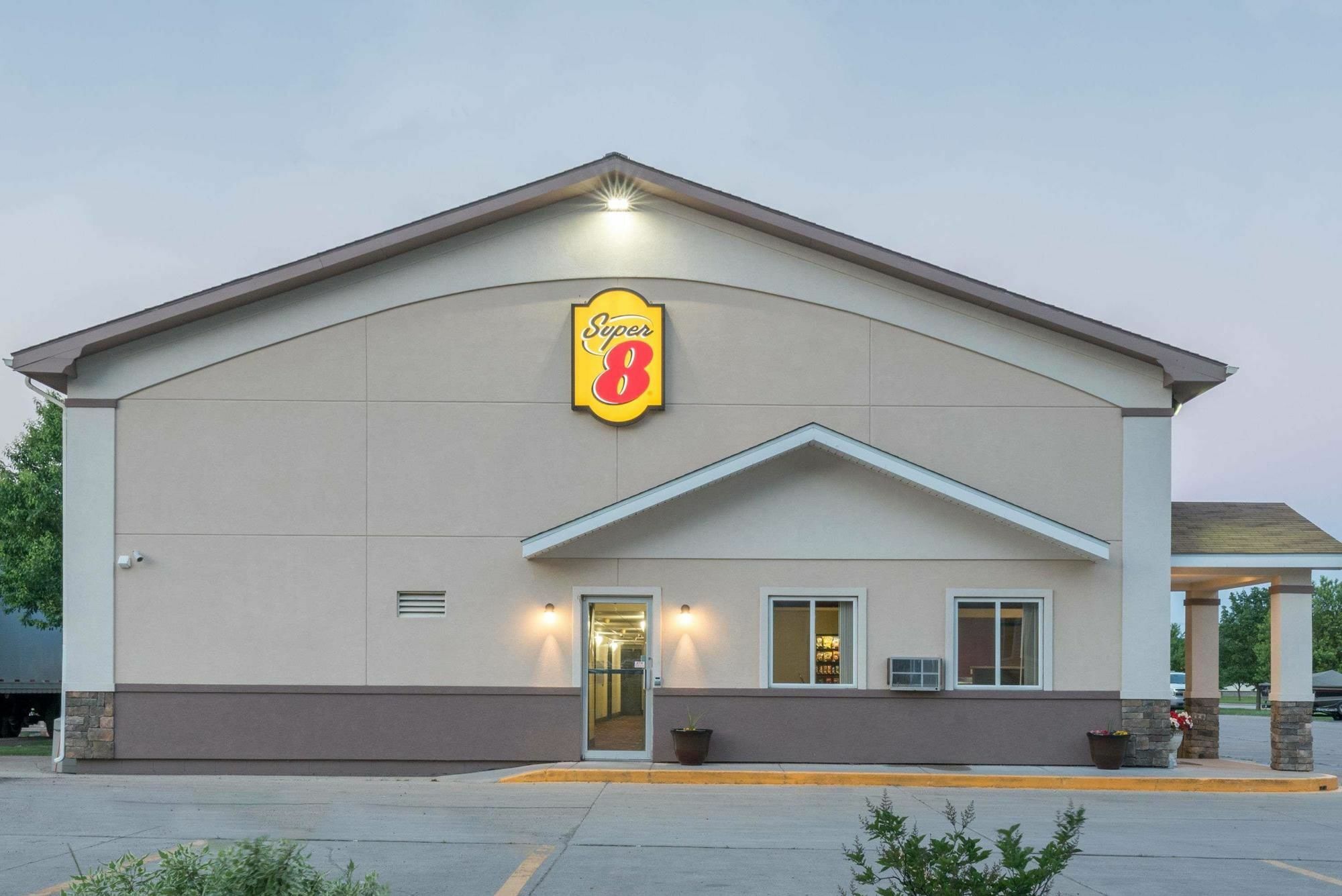 Hotel Super 8 By Wyndham Grand Forks Zewnętrze zdjęcie